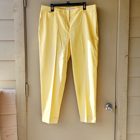 Neiman Marcus Exclusive yellow dressy pants - Picture 2 of 12